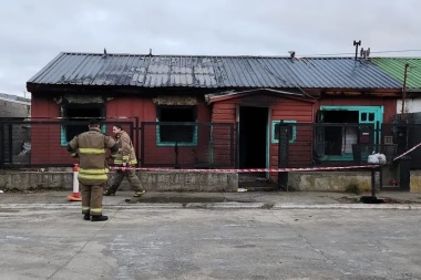 El fuego consumió una vivienda en el barrio de Chacra II