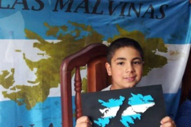 Rige el uso obligatorio del logo de Malvinas en guardapolvos y uniformes escolares