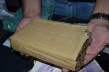 Secuestran 15 kilos de marihuana en un camión que ingresaba a Río Grande