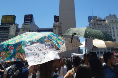 Paro en hospitales porteños: médicos piden vetar la ley de residentes