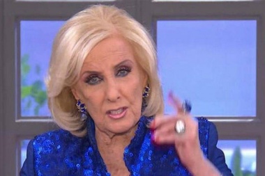 La directa pregunta de Moria Casán a Mirtha Legrand: “¿Vos perdonaste infidelidades de tu marido?”