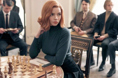 La Justicia dio lugar a demanda de maestra de ajedrez contra "Gambito de Dama"