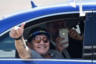 Ya es oficial: Maradona dirigirá a Dorados de Sinaloa en México