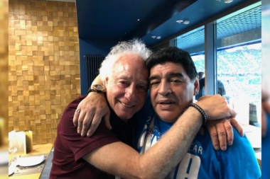 Abrazo Mundial: Diego Maradona y Guillermo Coppola se reconciliaron