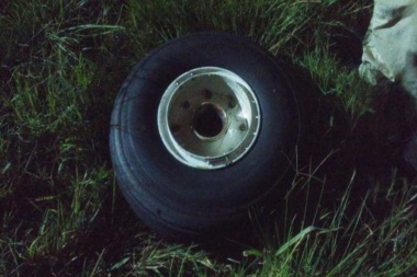 Un avión de Austral perdió una rueda luego de aterrizar en Rosario