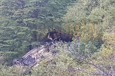 El auto hallado en la ladera del paso Garibaldi cayó del precipicio y será dificultosa la recuperación de los restos