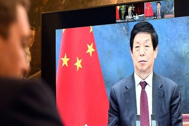 China respalda la renegociación de la deuda de Argentina con el FMI