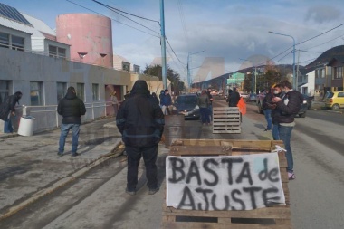 Reclamo de trabajadores de la Caja de Previsión Social en Ushuaia