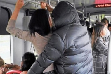Presentan la primer línea de asistencia a las mujeres víctimas de acoso en el transporte público