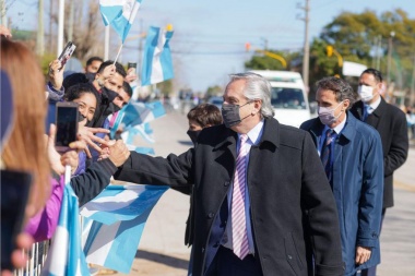 Alberto Fernández citó a Víctor Heredia: “Vivimos los peores dos años de la humanidad y todavía cantamos”