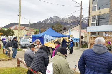 ATE se instaló con una carpa frente a OSEF