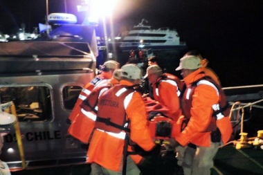 Evacuaron de urgencia a un turista que viajaba en un crucero