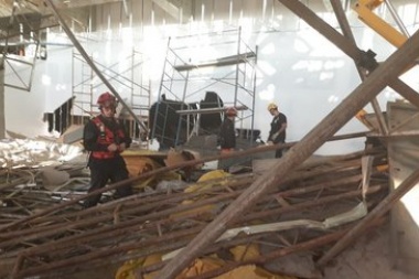 La foto y la testigo que deja en jaque la explicación del Gobierno sobre el derrumbe de Ezeiza