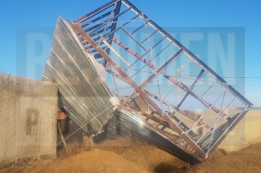 Varios destrozos causados por los fuertes vientos