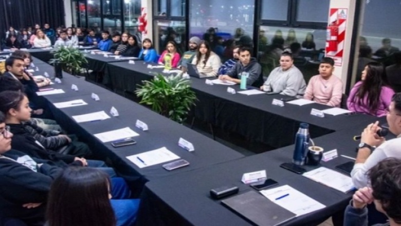 Ushuaia Escucha a sus Jóvenes: Primera Sesión del Consejo Juvenil