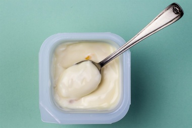 La Anmat prohibió la comercialización de varios lotes de una marca de yogures