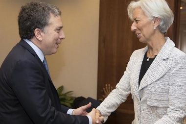 El FMI recibe el martes a Dujovne y reiteró su apoyo al Gobierno en otro día de incertidumbre