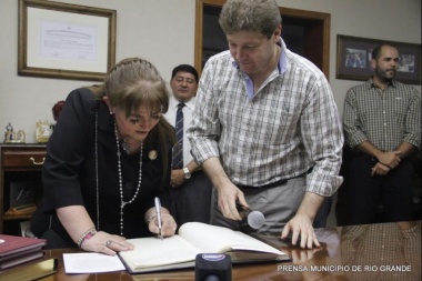 Municipio de Río Grande frente a millonaria demanda por no pagar