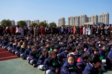 El currículo de un niño revela la feroz competencia educativa en China