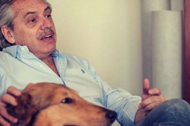 "Él no tiene trajes": Alberto Fernández contó por qué su perro ya se mudó a Olivos y adónde viajó la primera dama