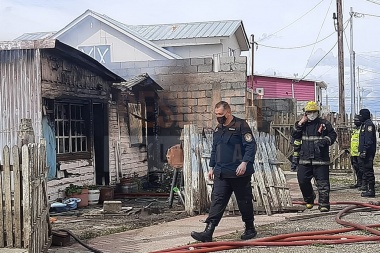 Incendio afectó dos viviendas en Margen Sur