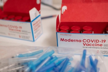 Las vacunas que Moderna envió a Japón tenían “partículas de acero”, informó el laboratorio
