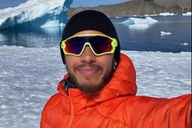Lewis Hamilton festejó su cumpleaños en la Antártida: cómo fue su entrenamiento en el hielo