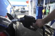YPF subió un 4% los precios de sus combustibles: la nafta premium supera los $204 en Tierra del Fuego